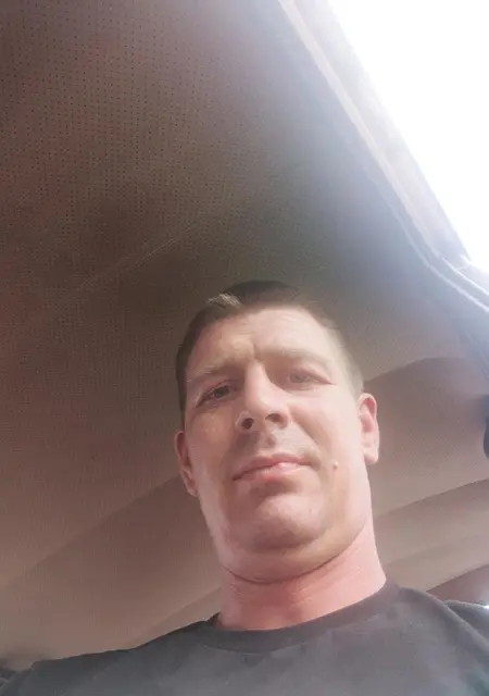 Андрей из Борисова, мне 39, познакомлюсь на одну ночь