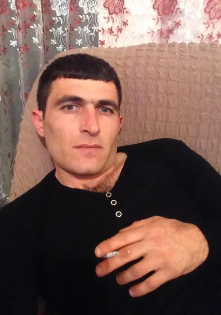 Я Gor, 37, знакомлюсь для общения в Армянске