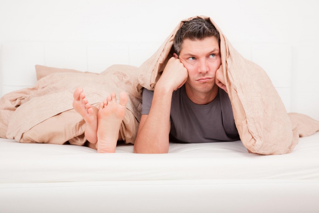 бревно в постели